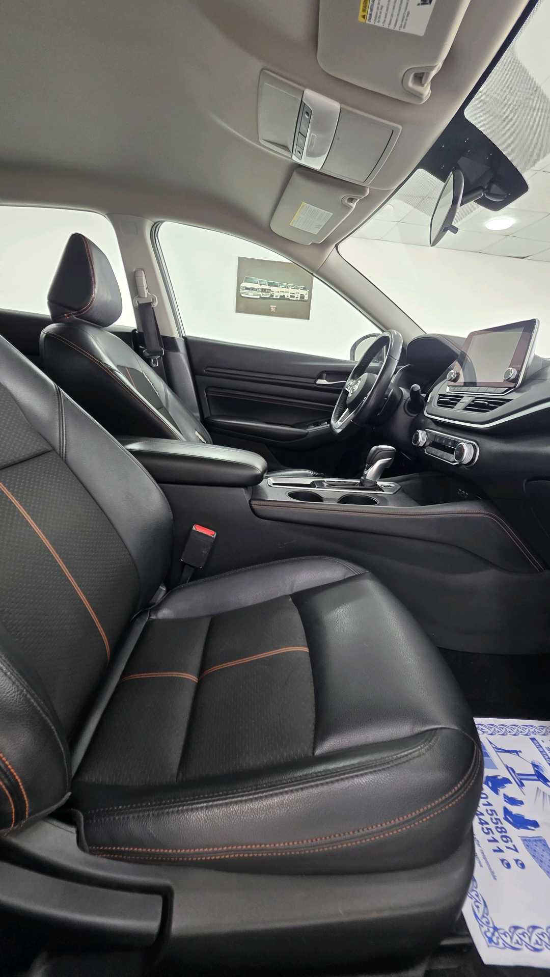 Car Image 2019 NISSAN ALTIMA SR