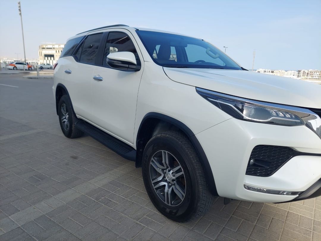 TOYOTA FORTUNER 2023