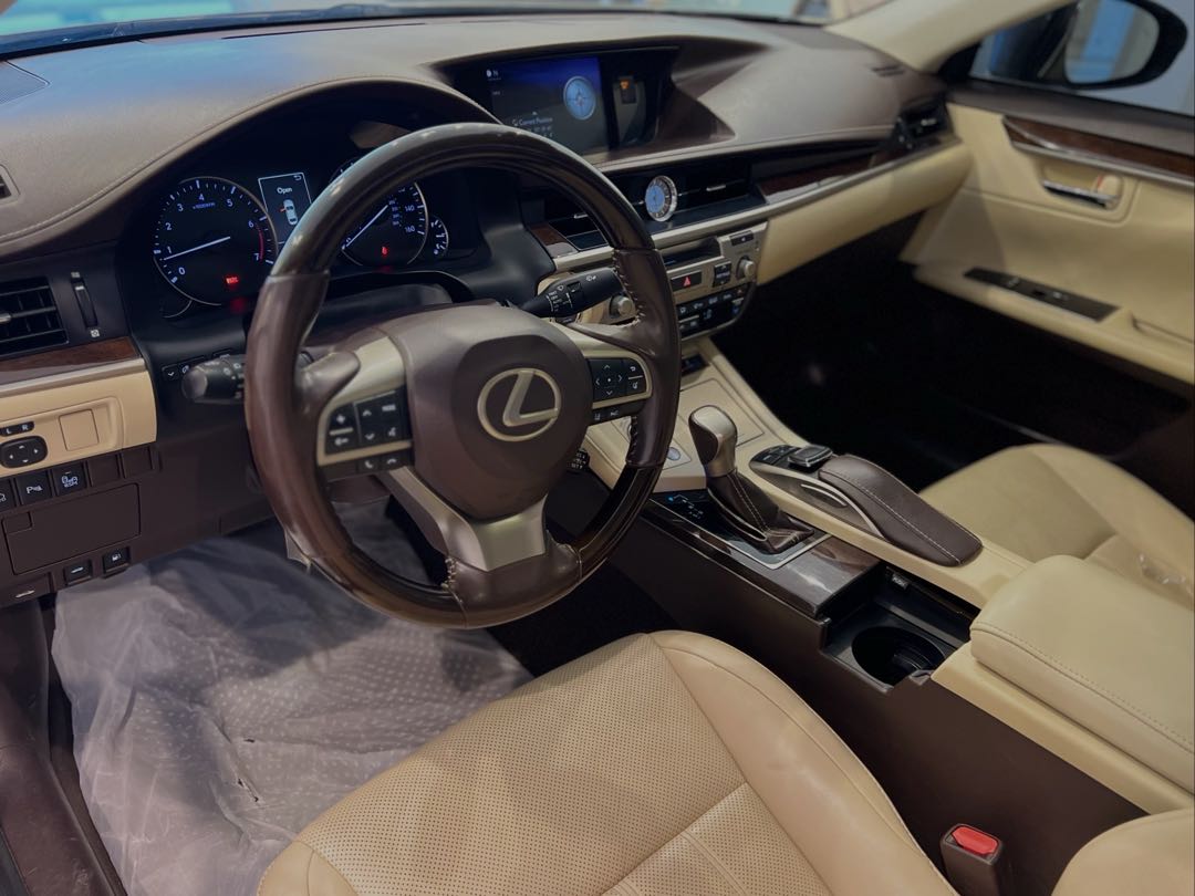 Car Image 2018 LEXUS ES 350