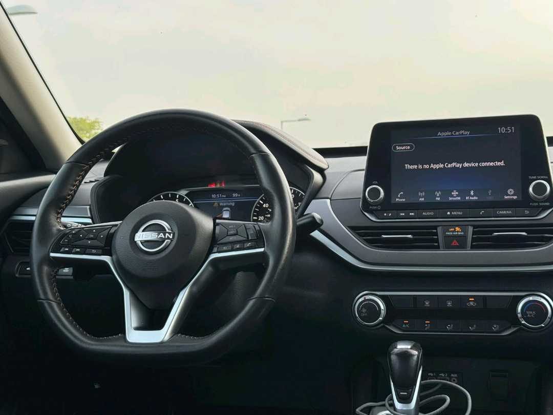 Car Image 2024 NISSAN ALTIMA SR