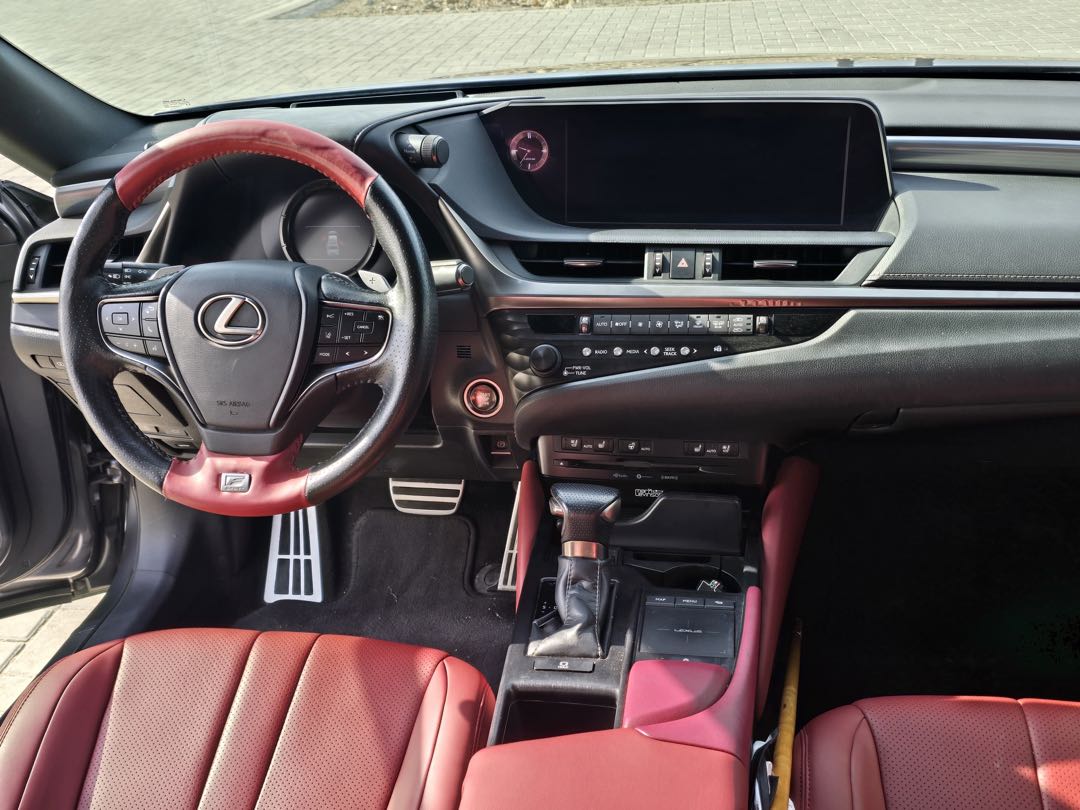 Car Image 2019 LEXUS ES F-sport