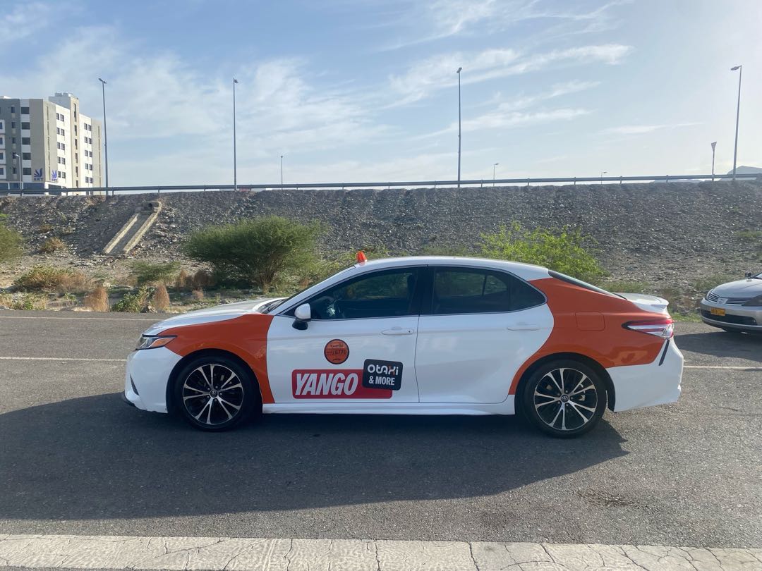 Car Image 2018 TOYOTA CAMRY LE