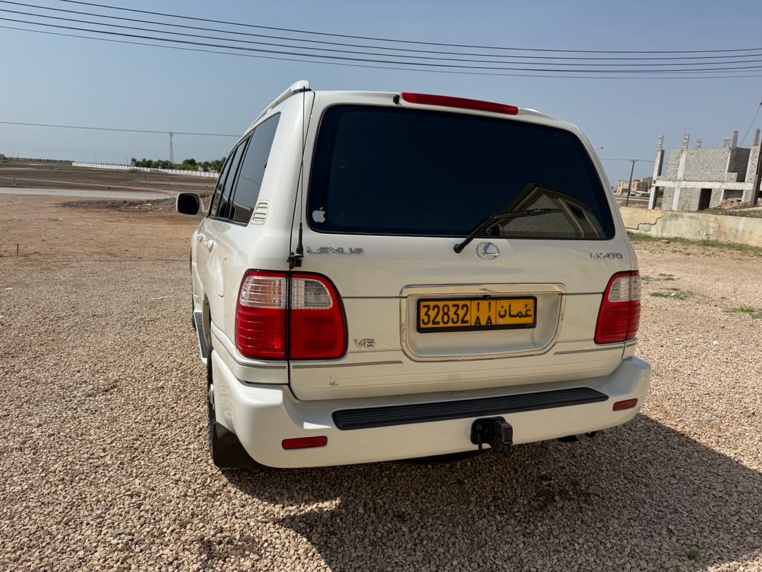 Car Image 1999 LEXUS LX 470