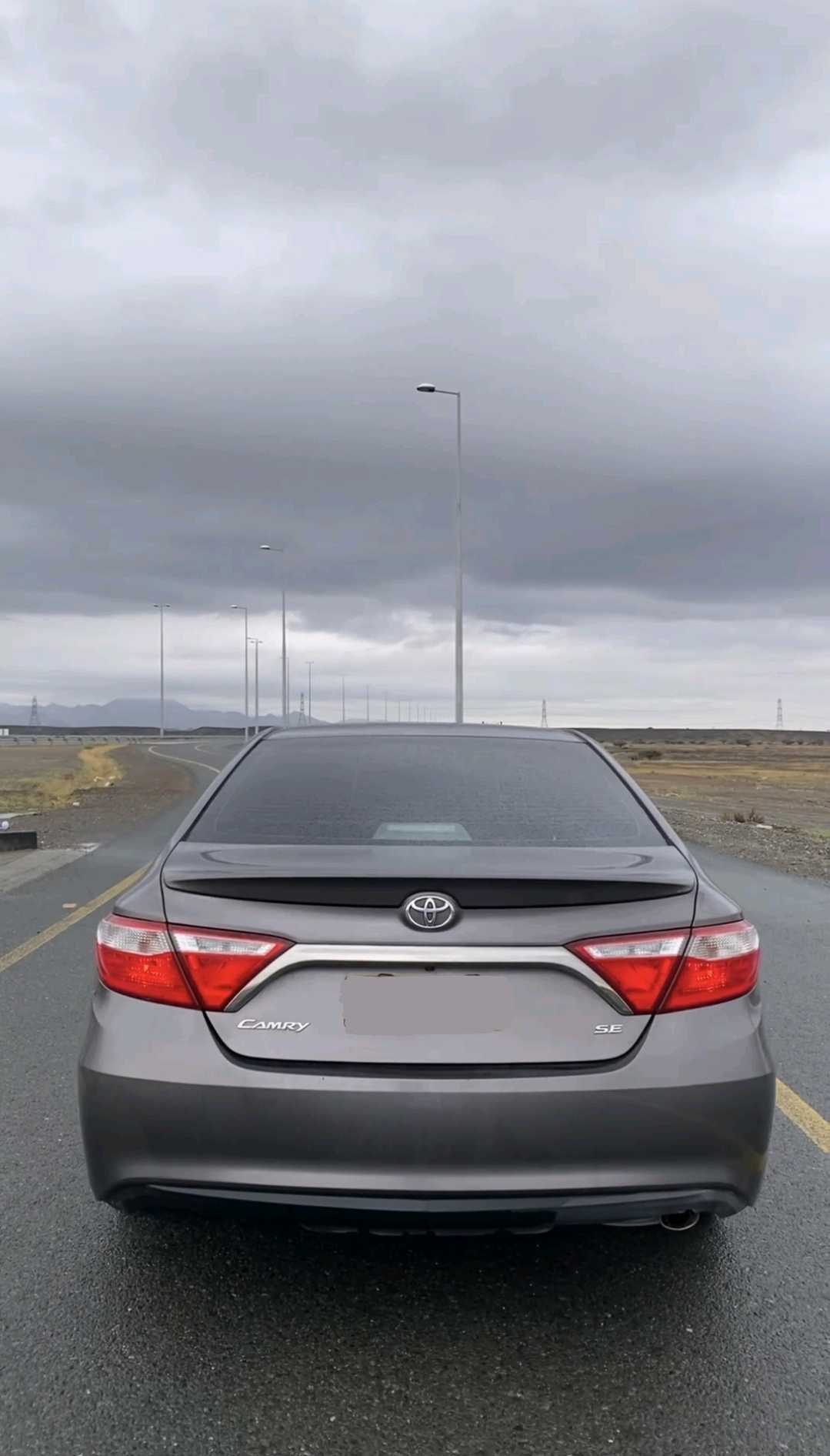 Car Image 2017 TOYOTA CAMRY SE