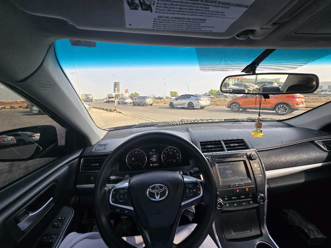 Car Image 2017 TOYOTA CAMRY SE