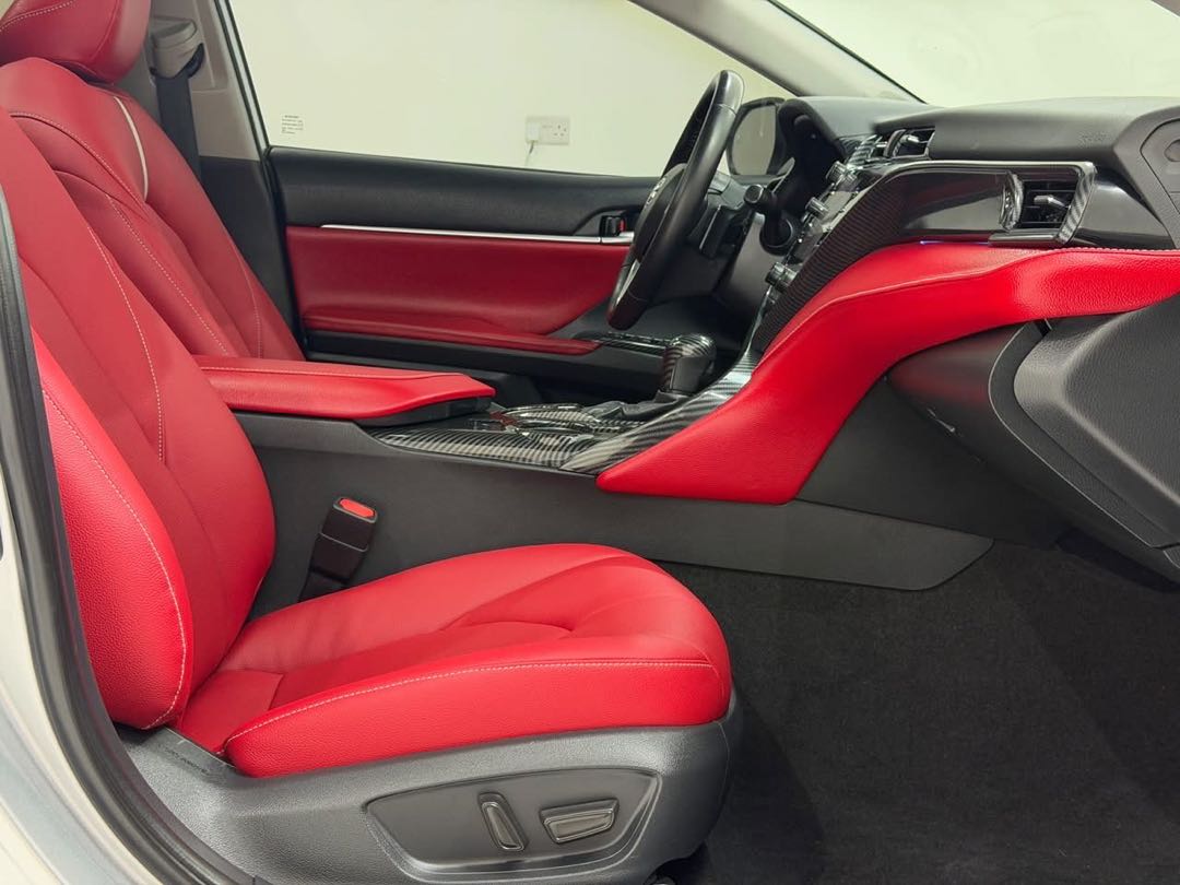 Car Image 2019 TOYOTA CAMRY XSE