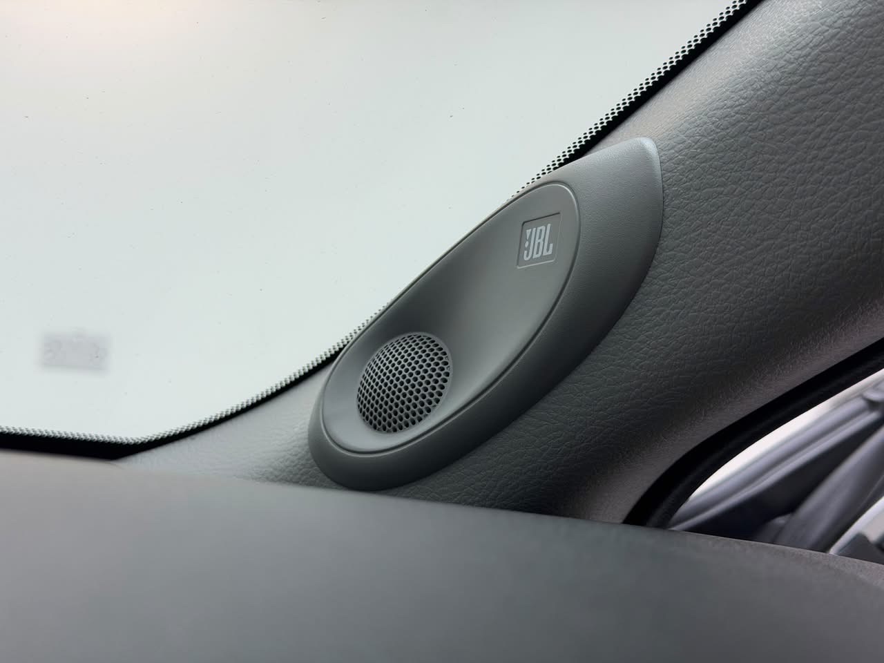 Car Image 2019 TOYOTA CAMRY XSE