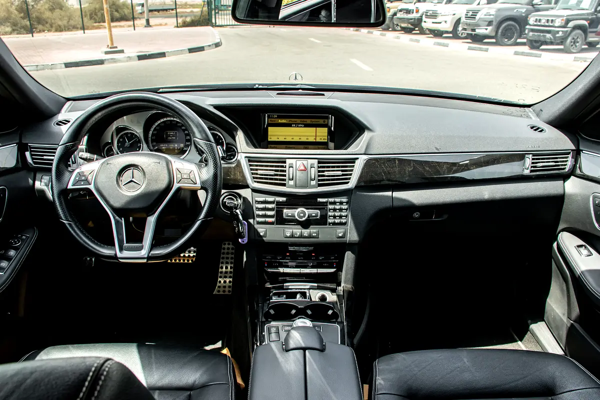 Car Image 2012 MERCEDES E Class 350