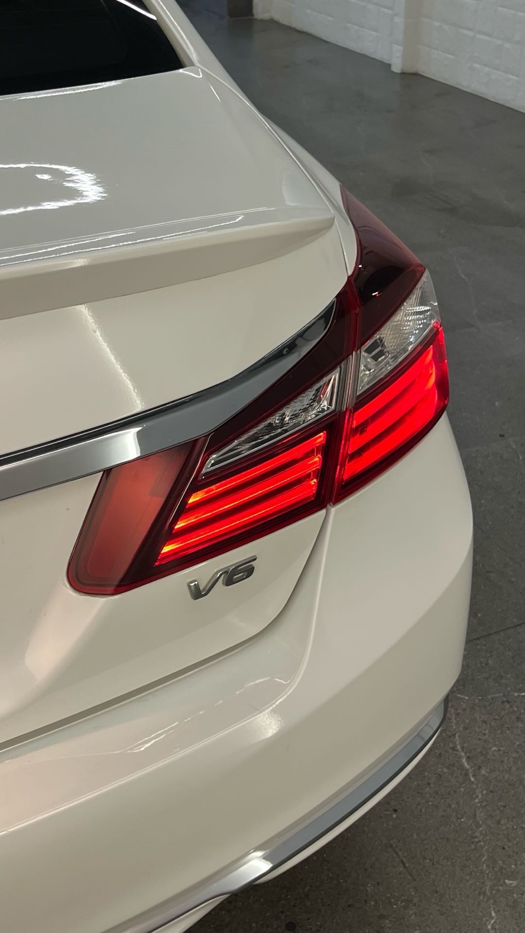 Car Image 2017 HONDA ACCORD EX