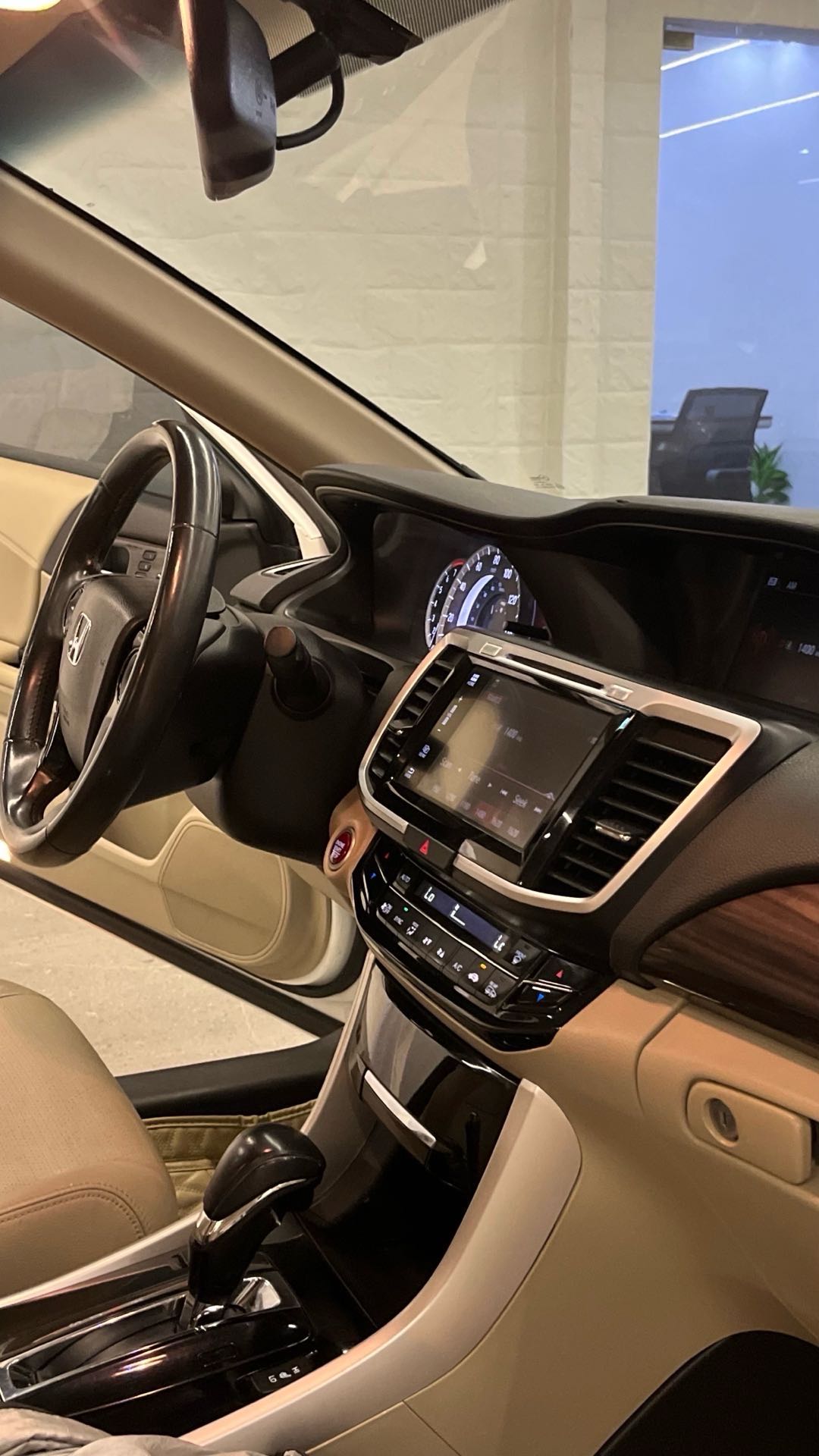 Car Image 2017 HONDA ACCORD EX
