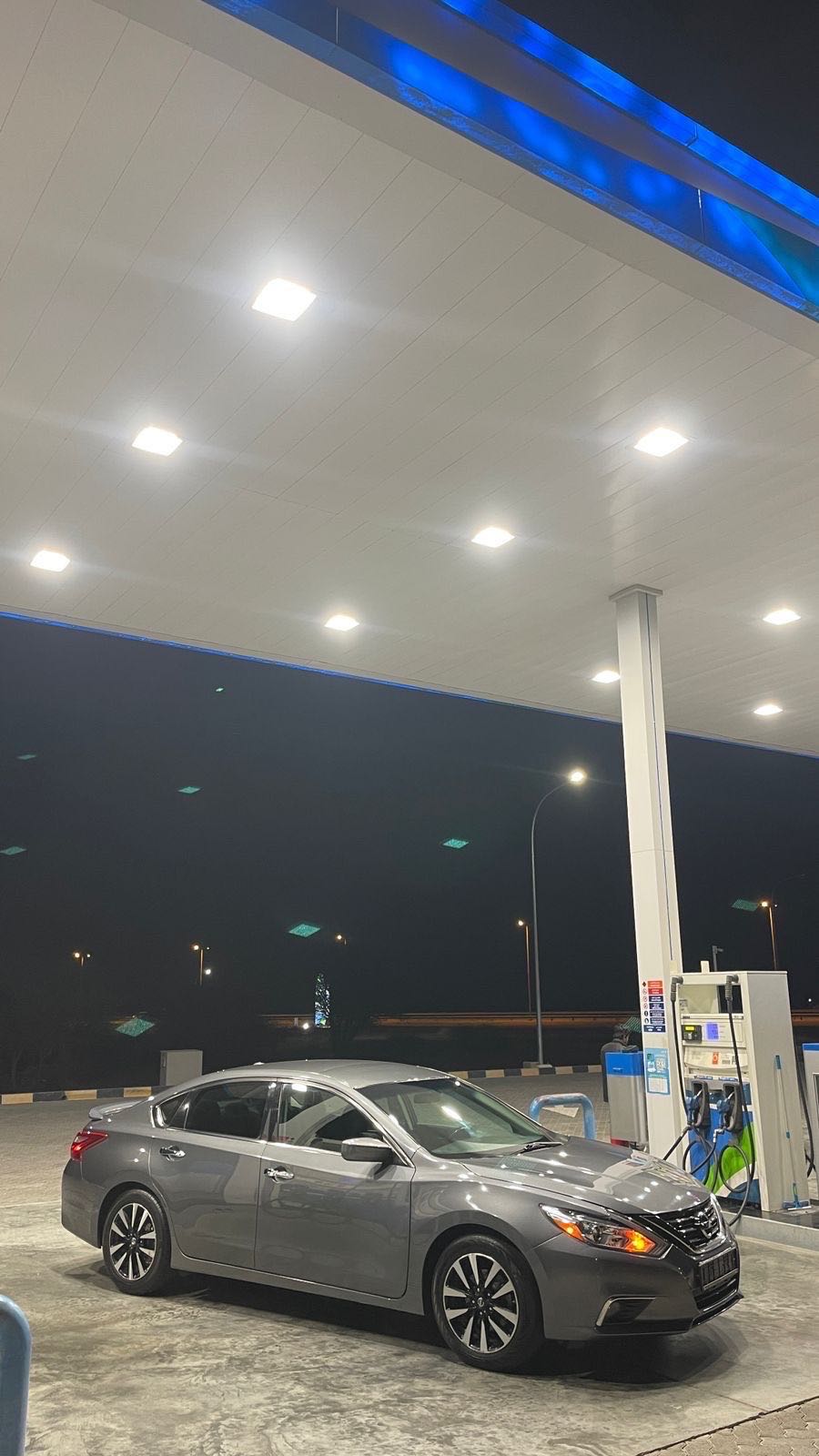 Car Image 2018 NISSAN ALTIMA SV