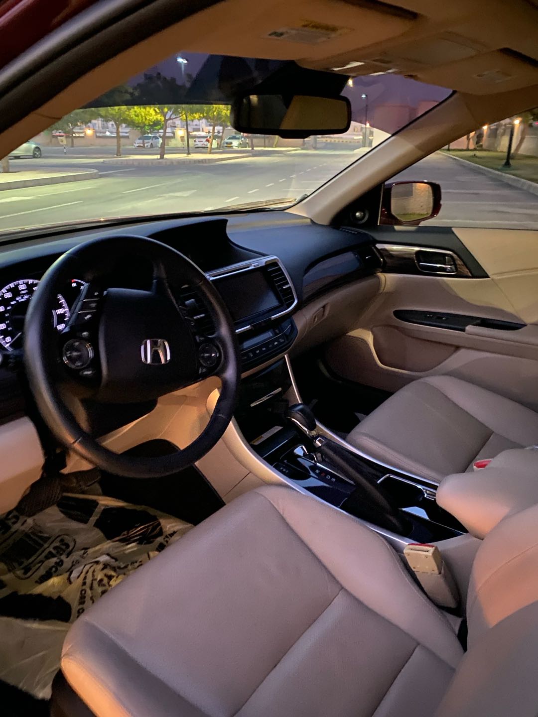 Car Image 2017 HONDA ACCORD TOURING