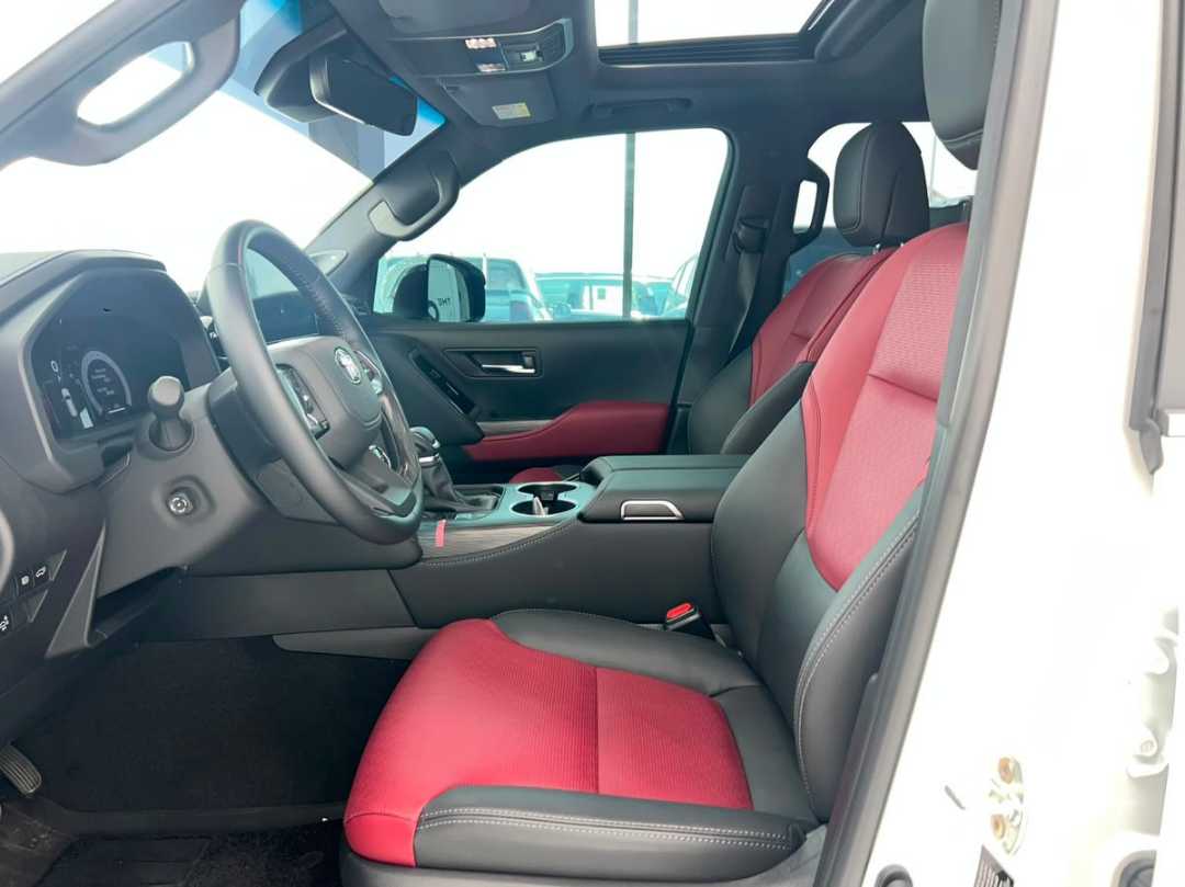 Car Image 2026 TOYOTA LAND CRUISER VX.R