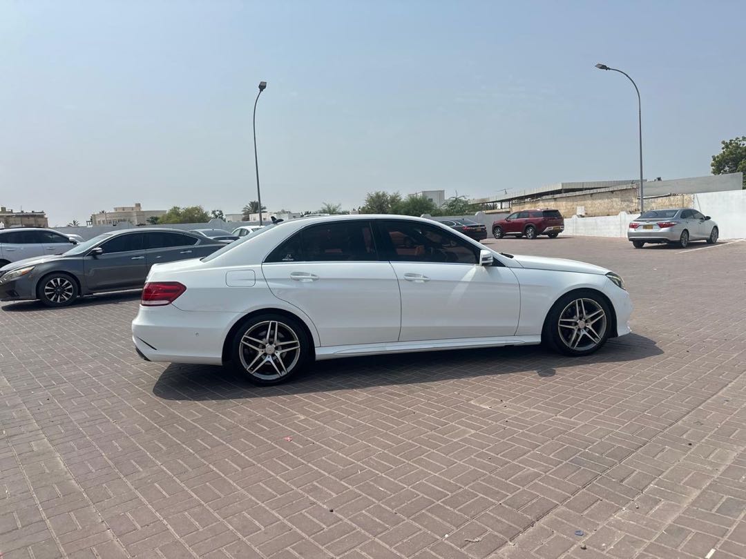 Car Image 2014 MERCEDES E Class 300