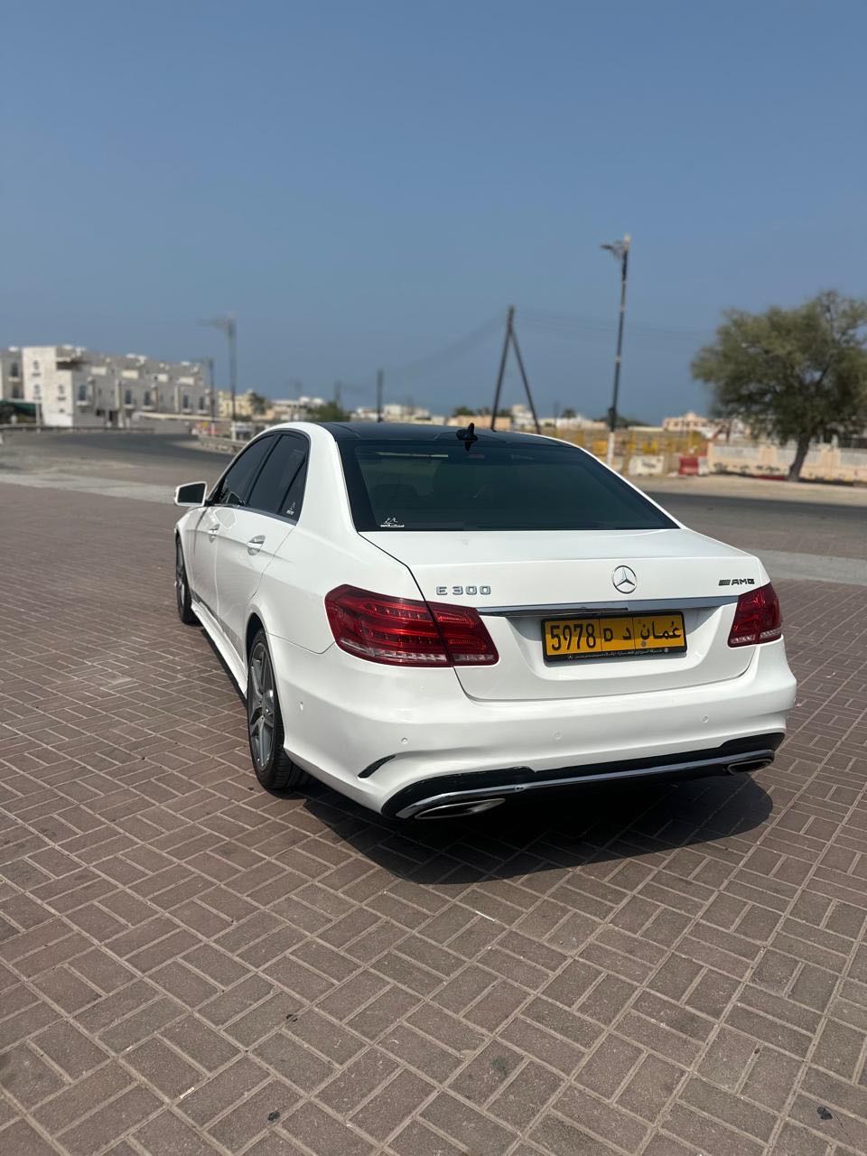 Car Image 2014 MERCEDES E Class 300