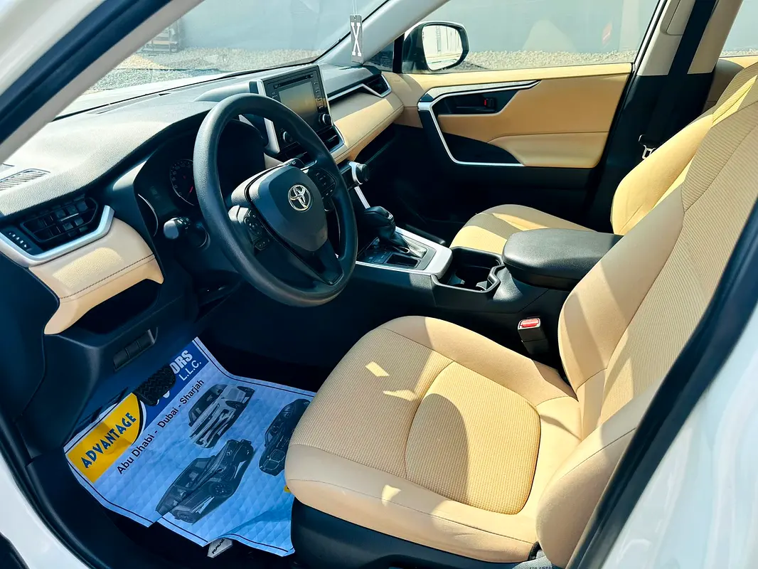 Car Image 2021 TOYOTA RAV4 