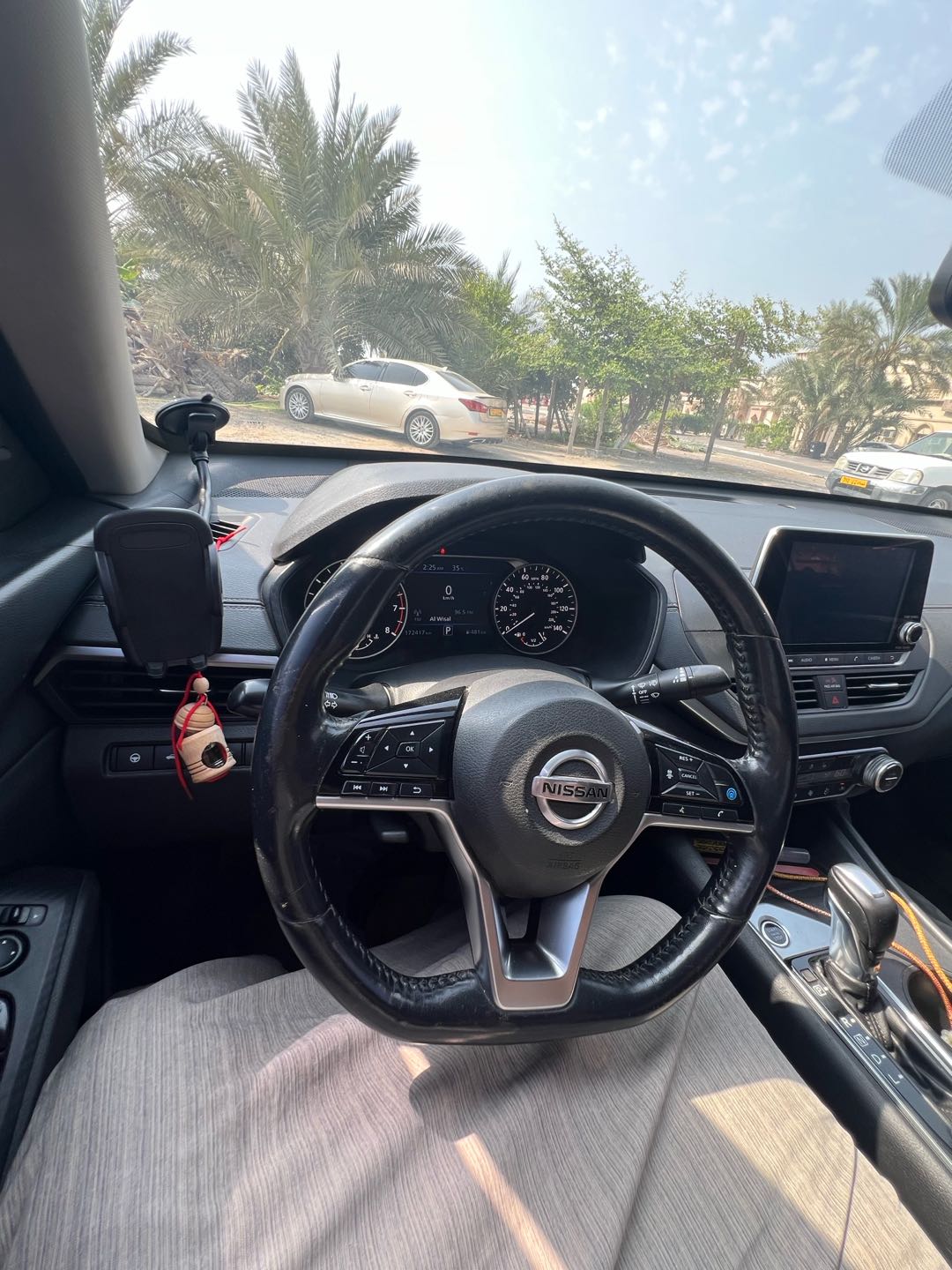 Car Image 2019 NISSAN ALTIMA SV