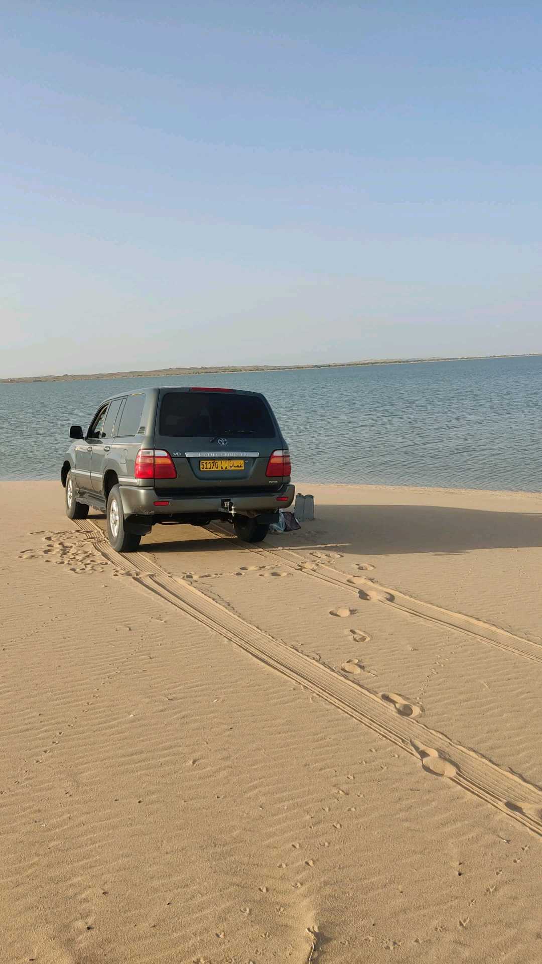 Car Image 1998 TOYOTA LAND CRUISER 