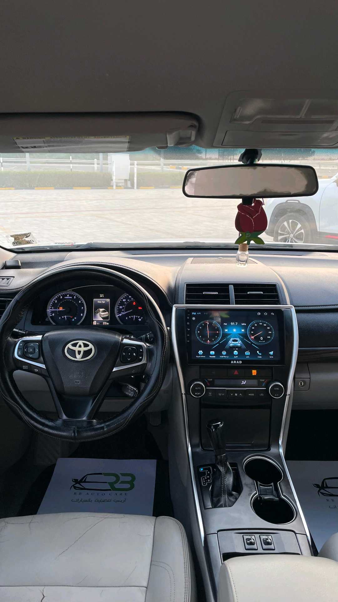 Car Image 2016 TOYOTA CAMRY XLE