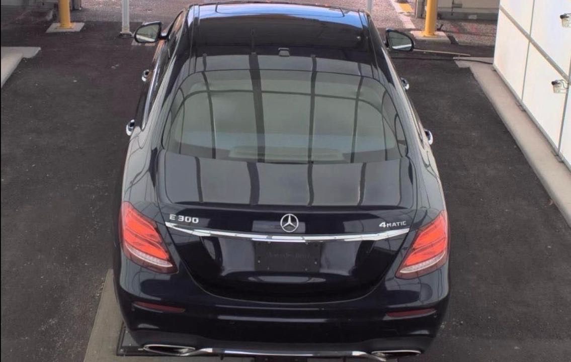 Car Image 2018 MERCEDES E Class 300