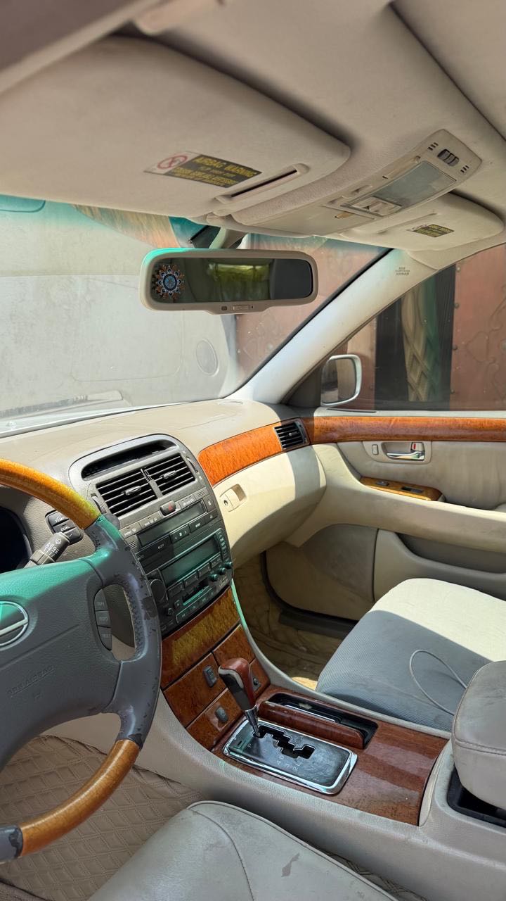 Car Image 2002 LEXUS LS 430