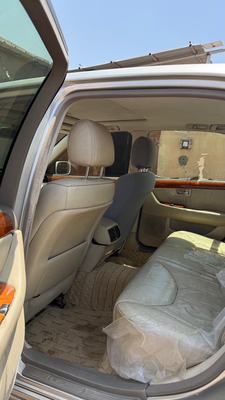 Car Image 2002 LEXUS LS 430