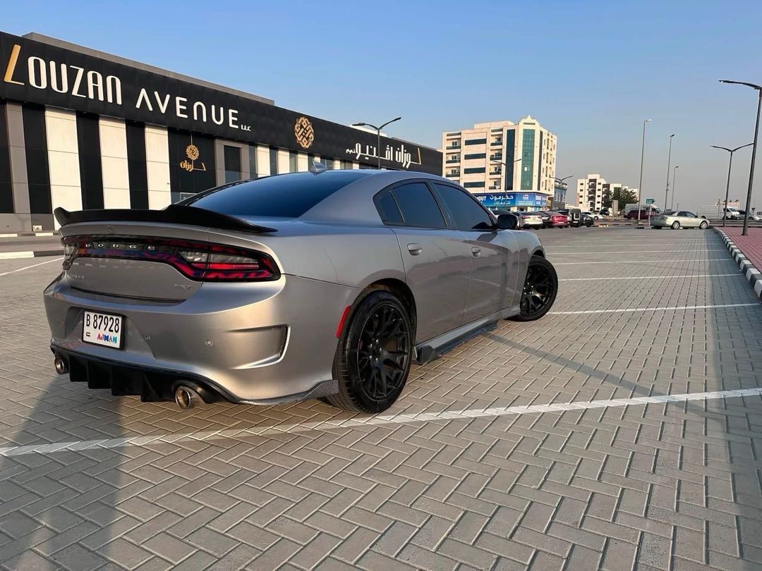 Car Image 2018 DODGE CHARGER SXT