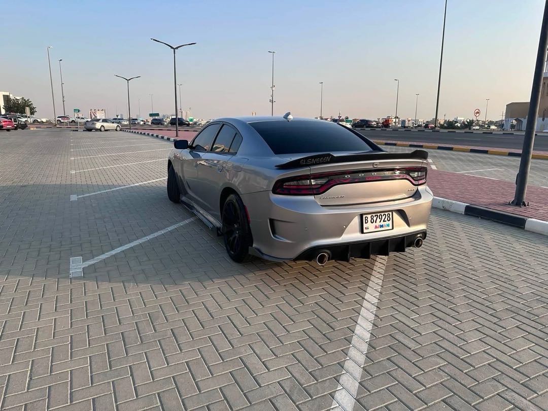 Car Image 2018 DODGE CHARGER SXT