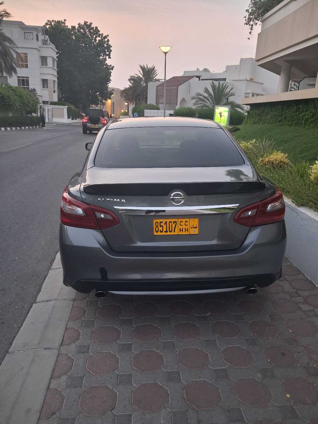 Car Image 2018 NISSAN ALTIMA SV