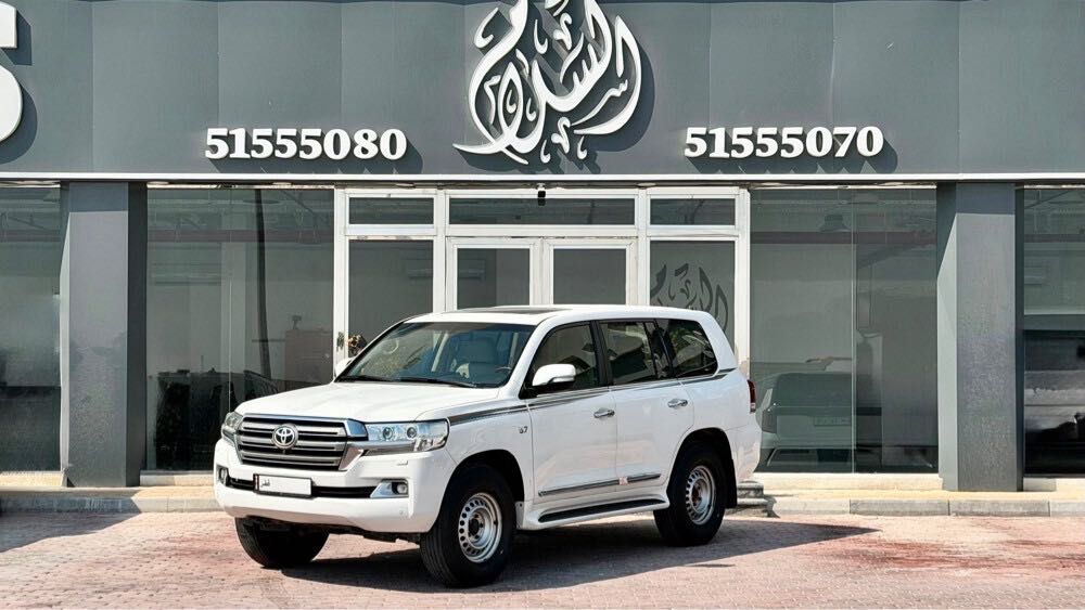 Car Image 2016 TOYOTA LAND CRUISER VX.R