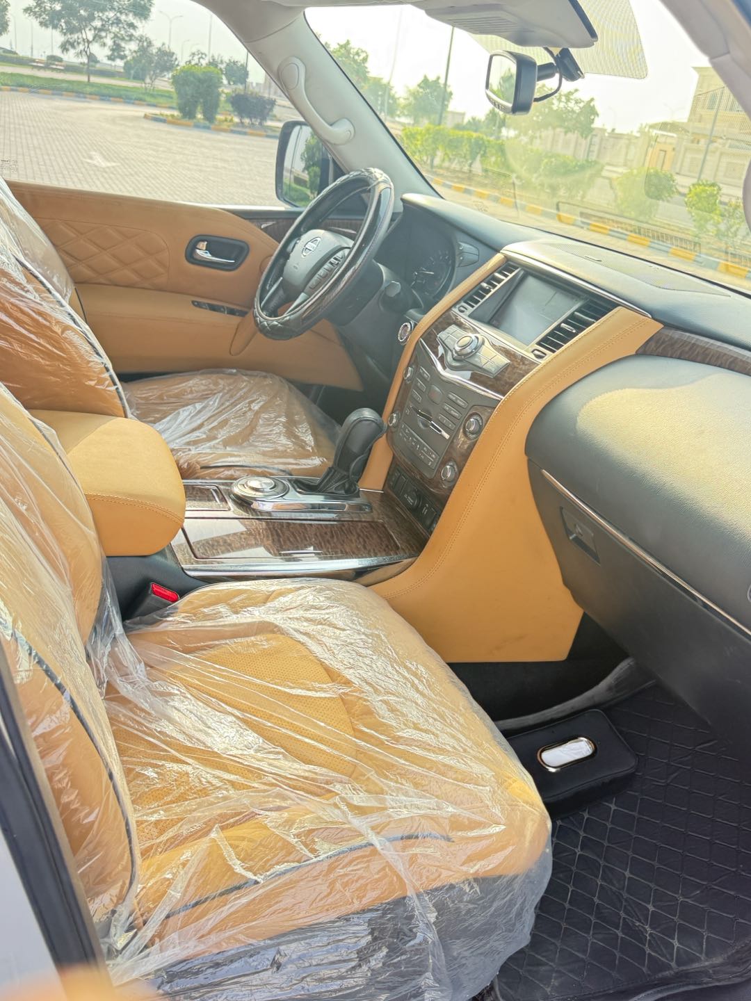 Car Image 2019 NISSAN ARMADA 