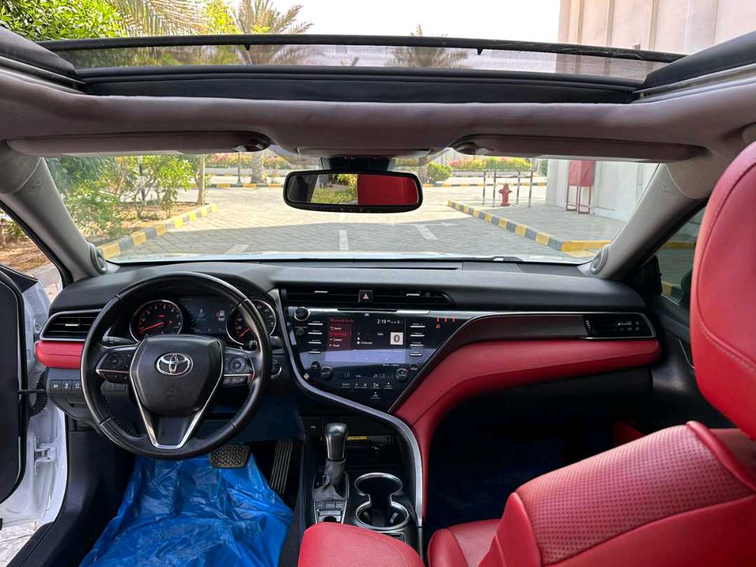 Car Image 2020 TOYOTA CAMRY XSE