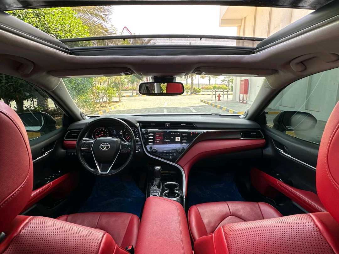 Car Image 2020 TOYOTA CAMRY XSE