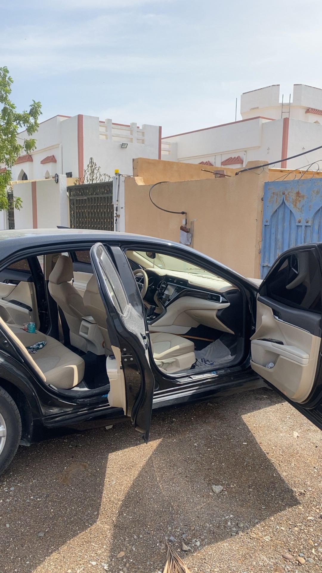 Car Image 2018 TOYOTA CAMRY LE