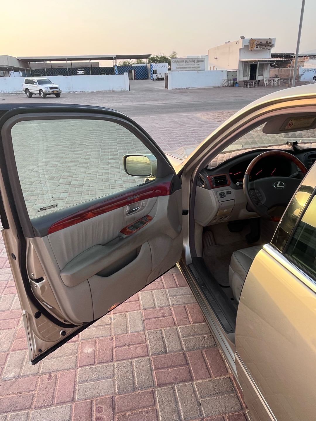 Car Image 2002 LEXUS LS 430