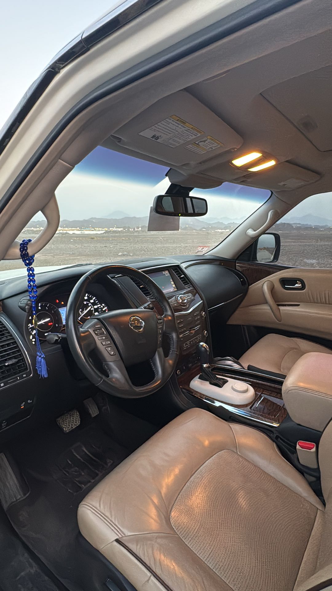 Car Image 2017 NISSAN ARMADA 