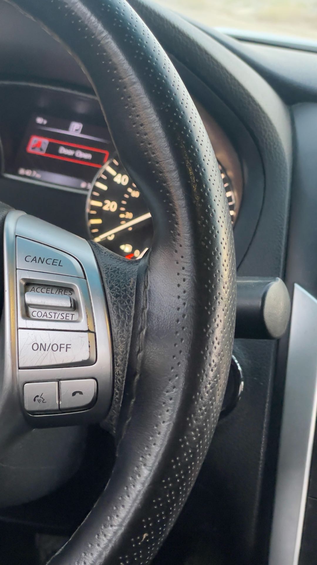 Car Image 2016 NISSAN ALTIMA S