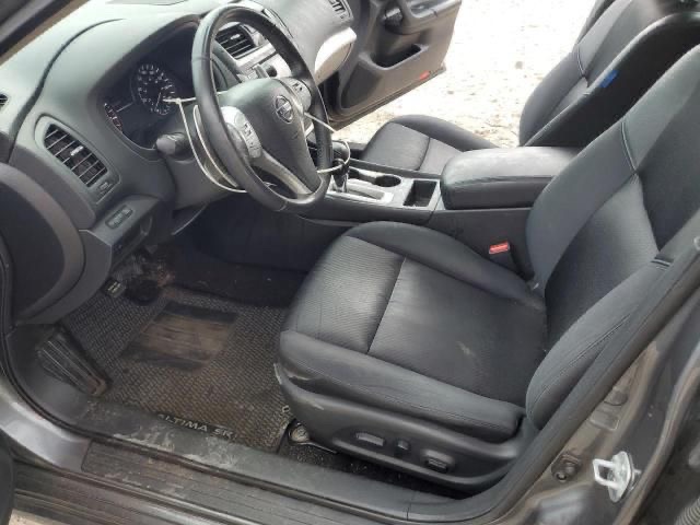 Car Image 2016 NISSAN ALTIMA SR