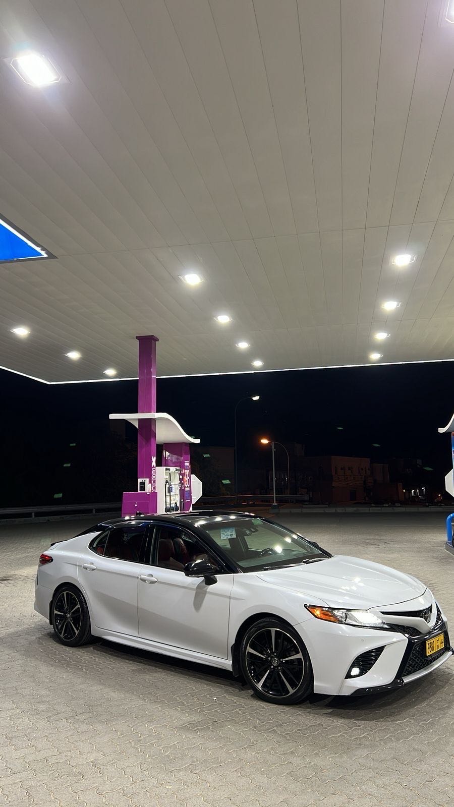 Car Image 2018 TOYOTA CAMRY XSE