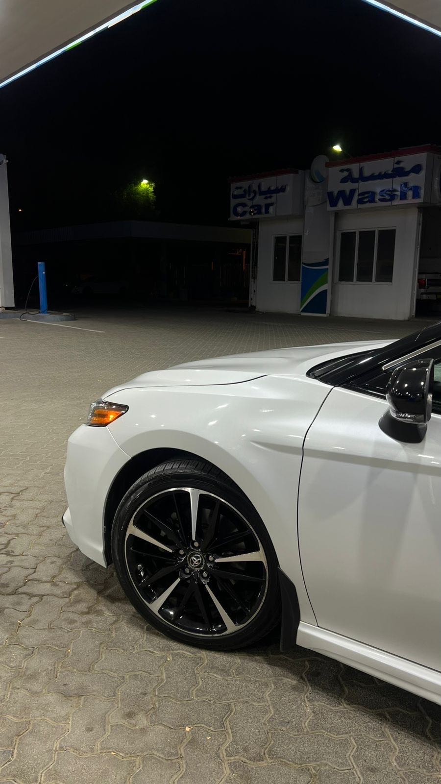 Car Image 2018 TOYOTA CAMRY XSE