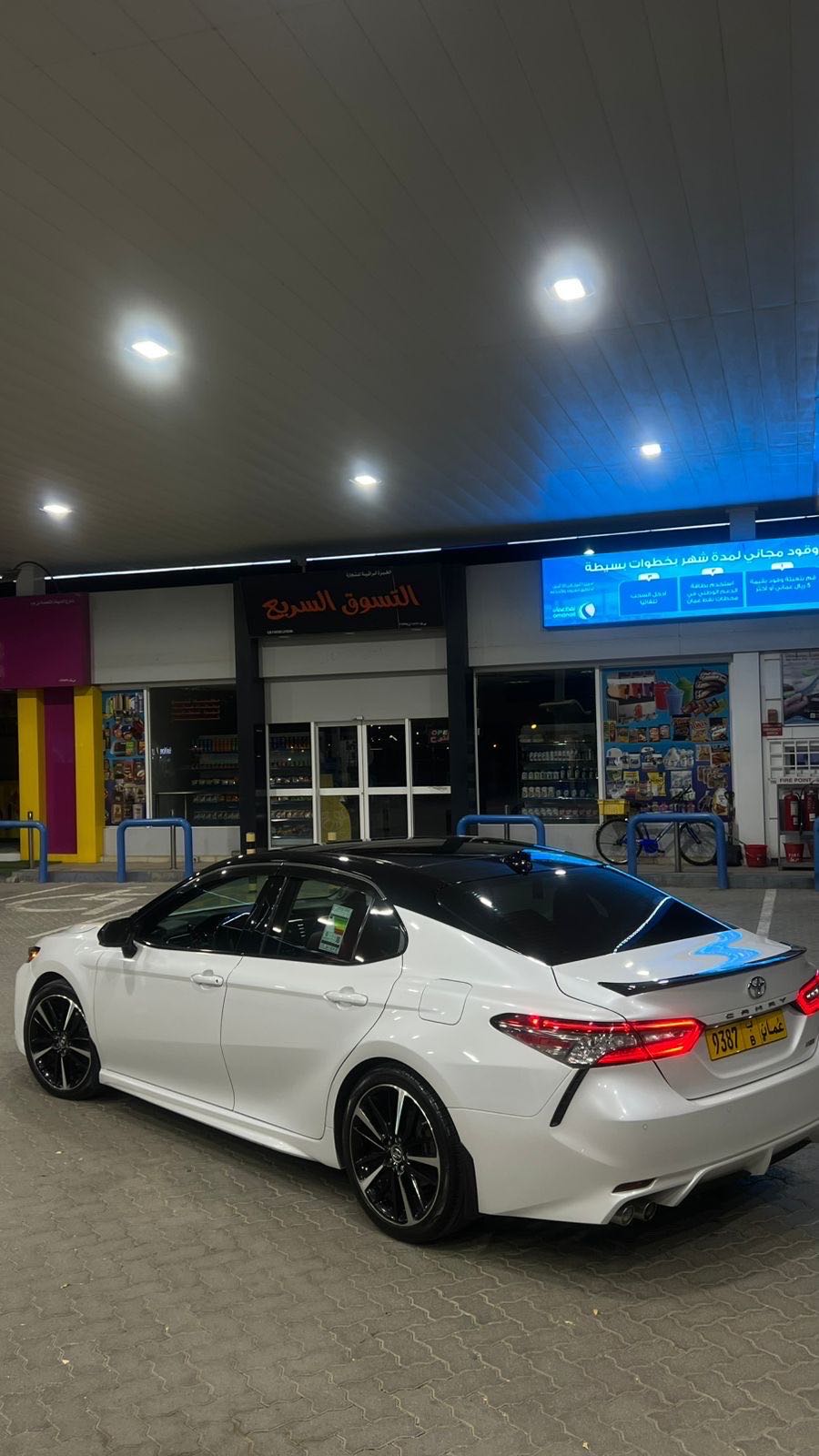 Car Image 2018 TOYOTA CAMRY XSE