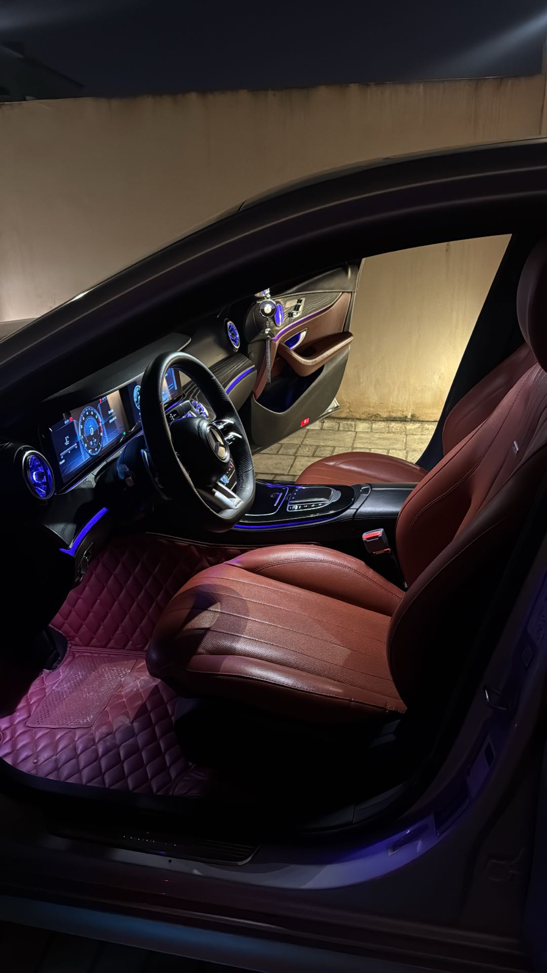 Car Image 2017 MERCEDES E Class 300