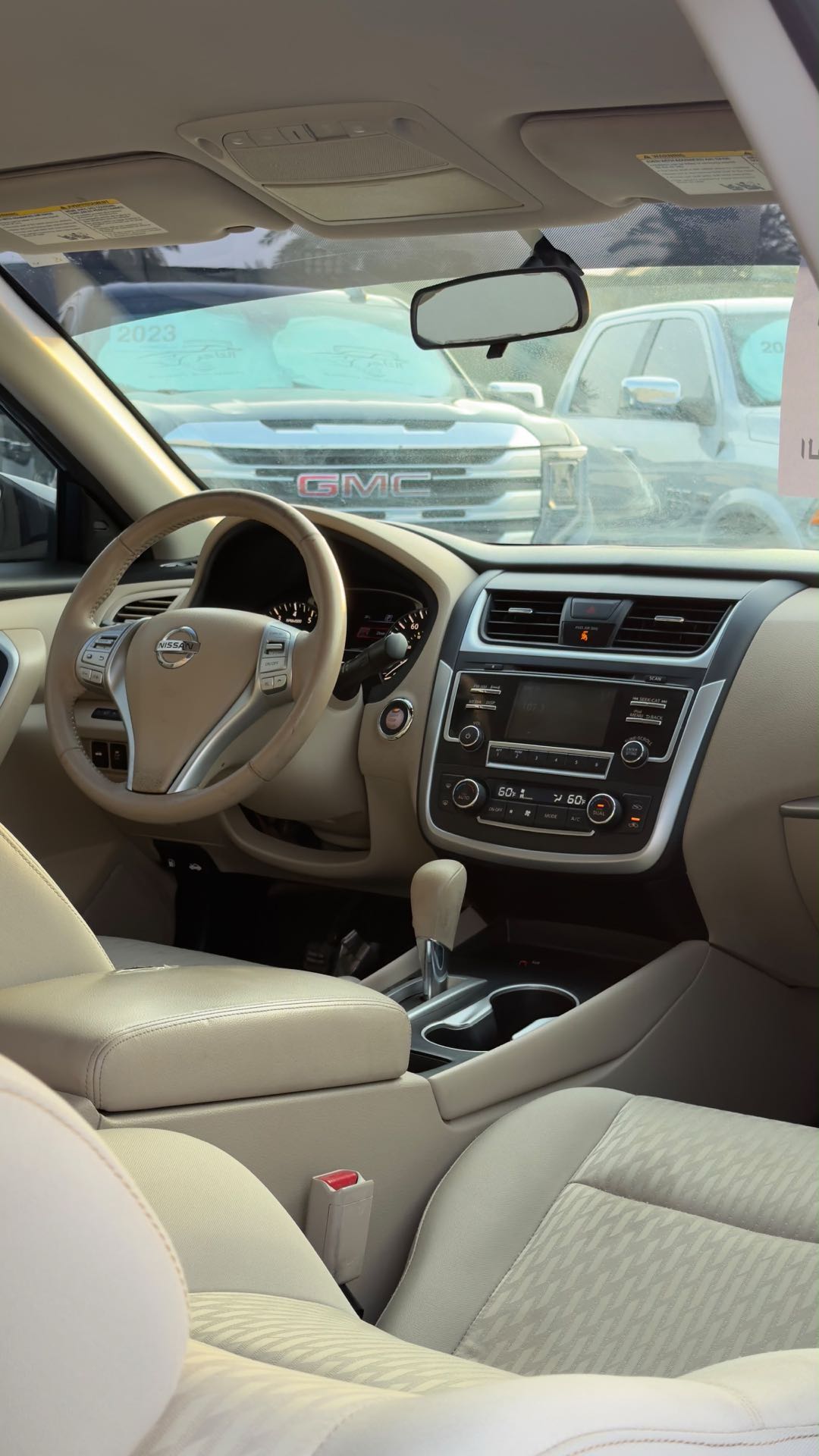 Car Image 2017 NISSAN ALTIMA S