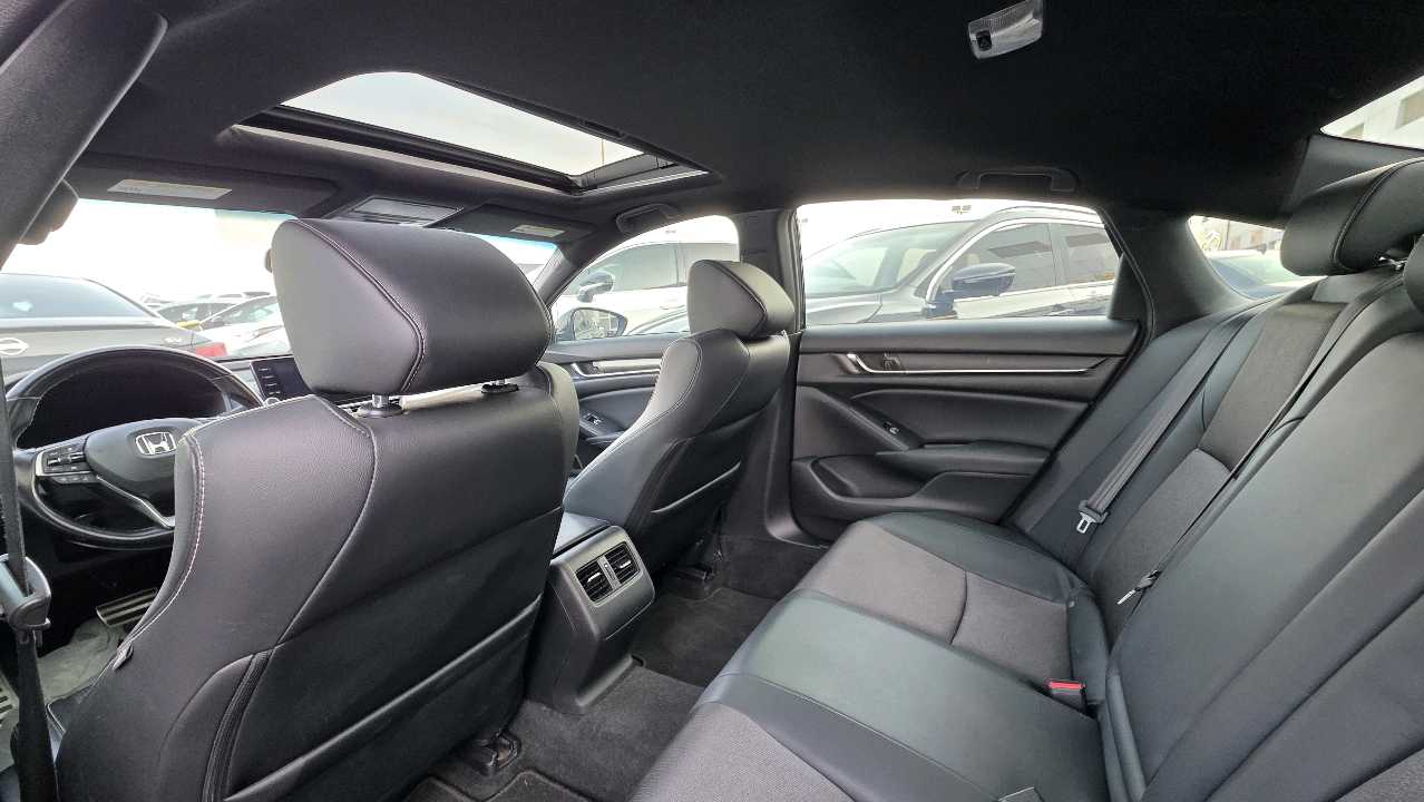 Car Image 2018 HONDA ACCORD EXL