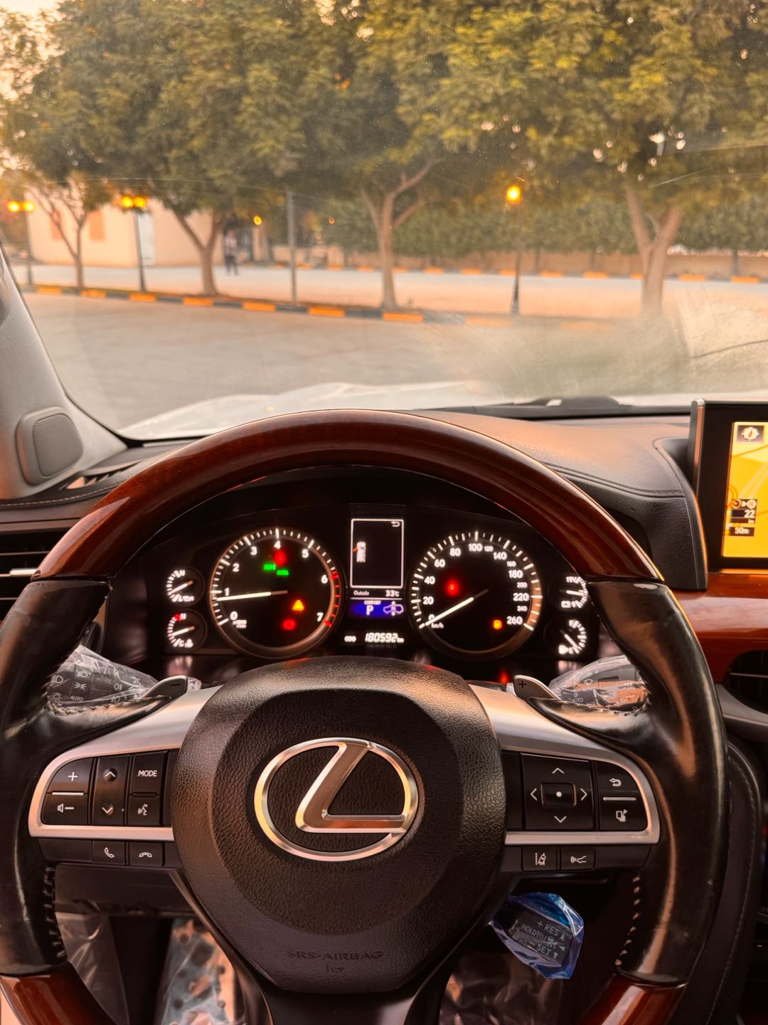 Car Image 2018 LEXUS LX 570