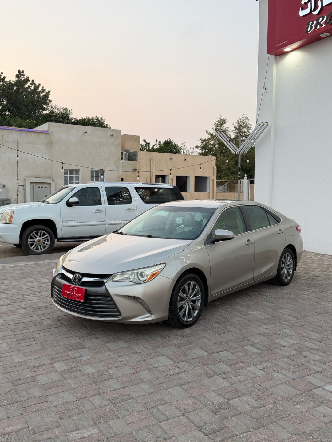 Car Image 2017 TOYOTA CAMRY XLE