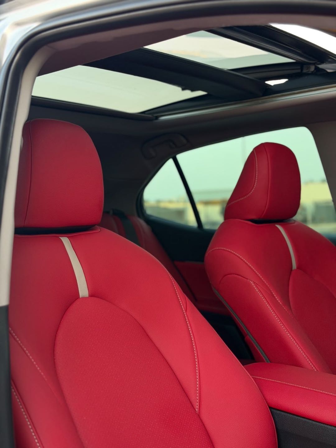 Car Image 2018 TOYOTA CAMRY XSE