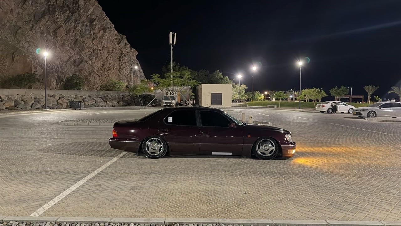 Car Image 1999 LEXUS LS 400