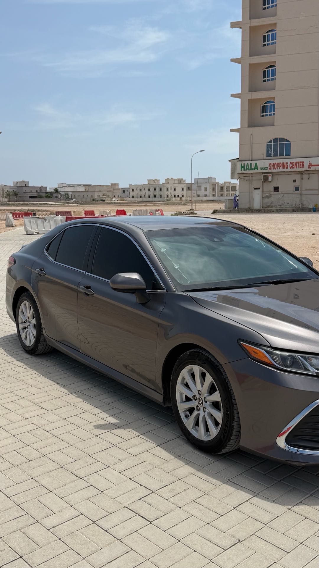 Car Image 2018 TOYOTA CAMRY LE
