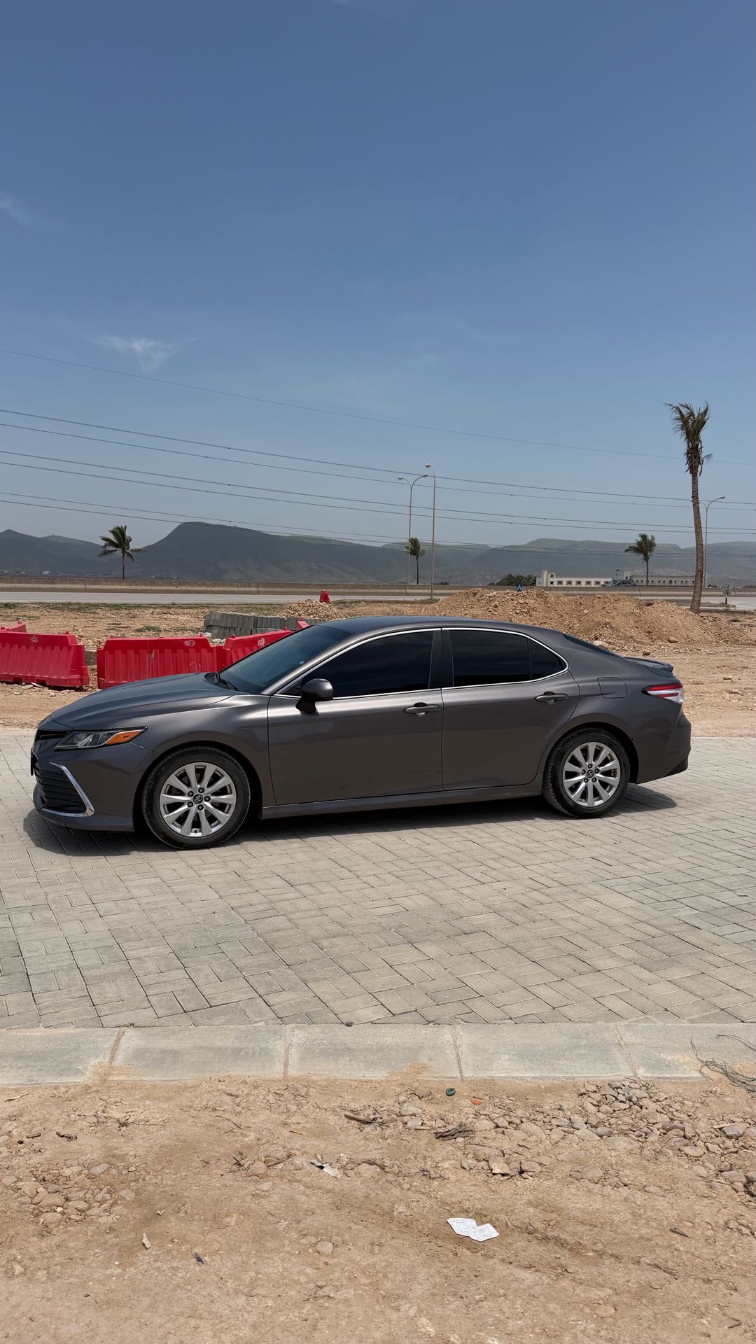 Car Image 2018 TOYOTA CAMRY LE
